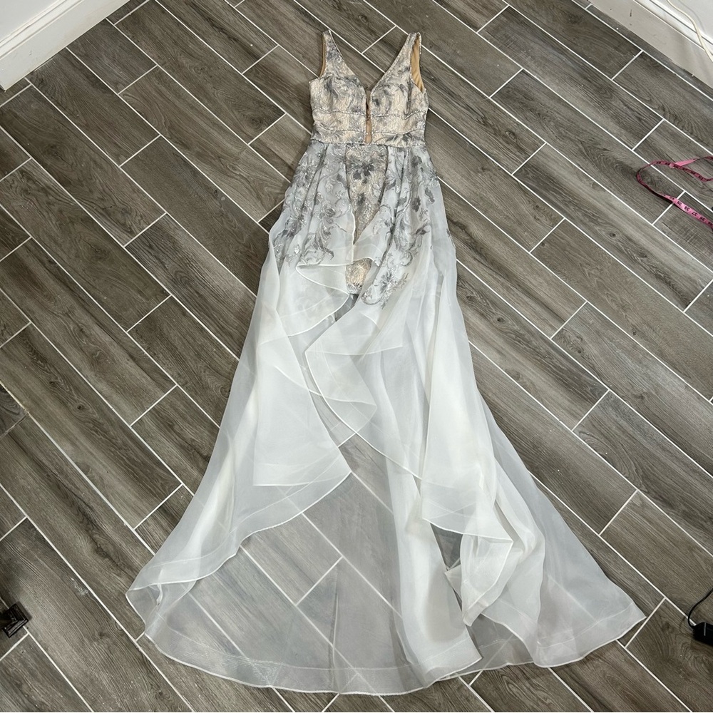 Terani Couture Prom Dress Size 8 1913P8312 Embellished Deep V-neck High Low New